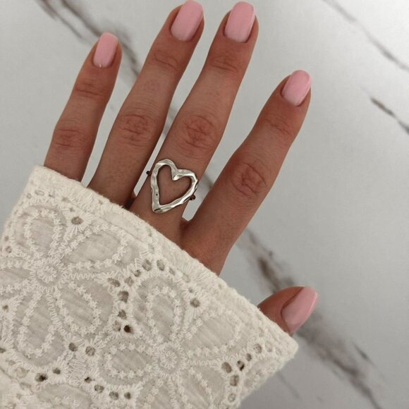 Sku:0375 silver ring with silver heart I made of stainless steel + in a gift box - Picture 6 of 6